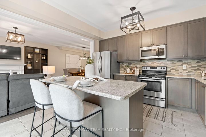 Photo 16 at 898 Groveland Avenue, Taunton, Oshawa