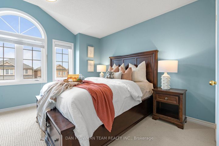 Photo 30 at 898 Groveland Avenue, Taunton, Oshawa