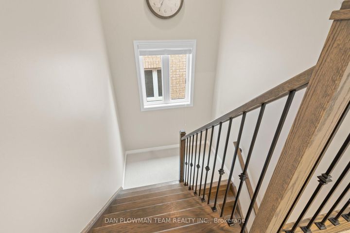 Photo 34 at 898 Groveland Avenue, Taunton, Oshawa