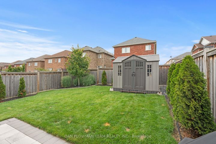 Photo 37 at 898 Groveland Avenue, Taunton, Oshawa