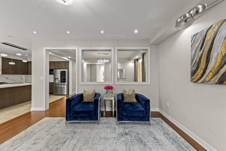 Photo 13 at 14 Beaconsfield Drive, Kleinburg, Vaughan