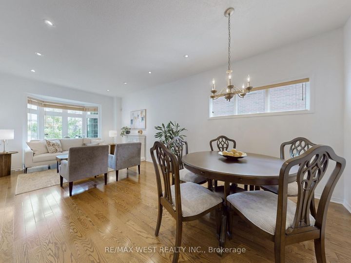 Photo 5 at 22 Sierra Drive, Dorset Park, Toronto