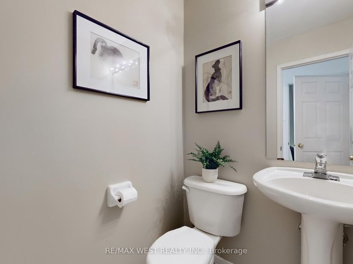Photo 16 at 22 Sierra Drive, Dorset Park, Toronto