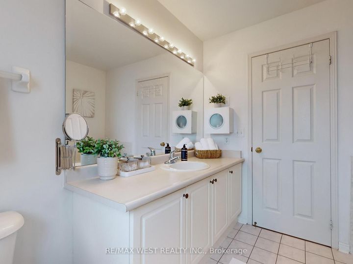 Photo 23 at 22 Sierra Drive, Dorset Park, Toronto