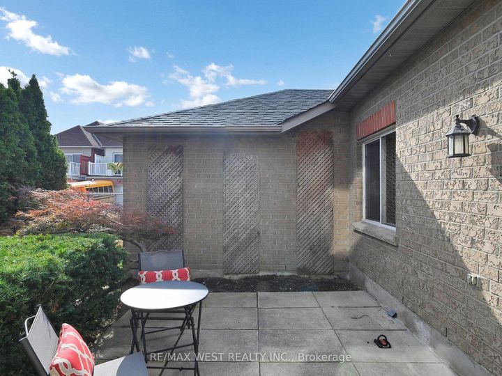 Photo 36 at 22 Sierra Drive, Dorset Park, Toronto