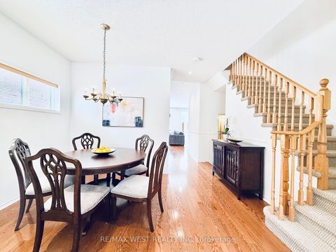 Photo 6 at 22 Sierra Drive, Dorset Park, Toronto