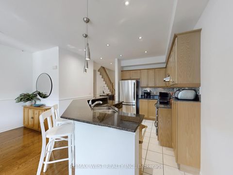 Photo 13 at 22 Sierra Drive, Dorset Park, Toronto