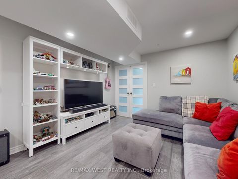 Photo 32 at 22 Sierra Drive, Dorset Park, Toronto