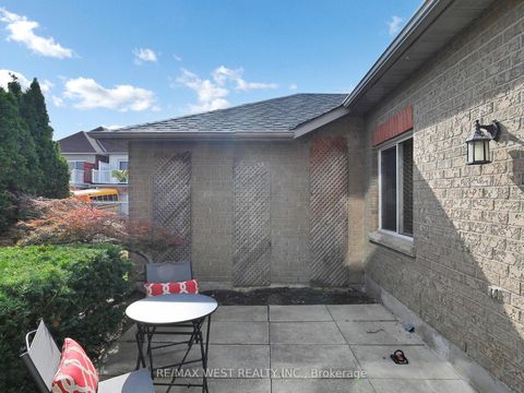 Photo 36 at 22 Sierra Drive, Dorset Park, Toronto