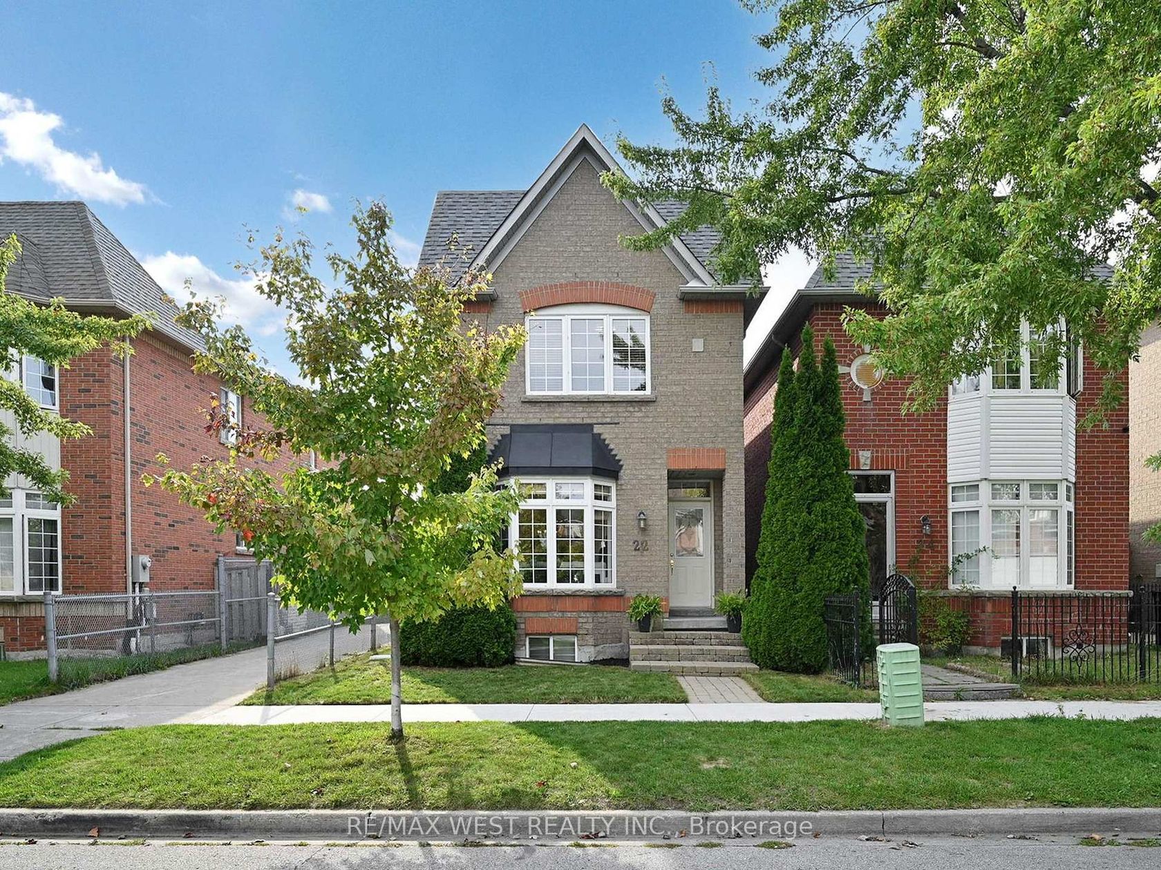 22 Sierra Drive, Dorset Park, Toronto 2