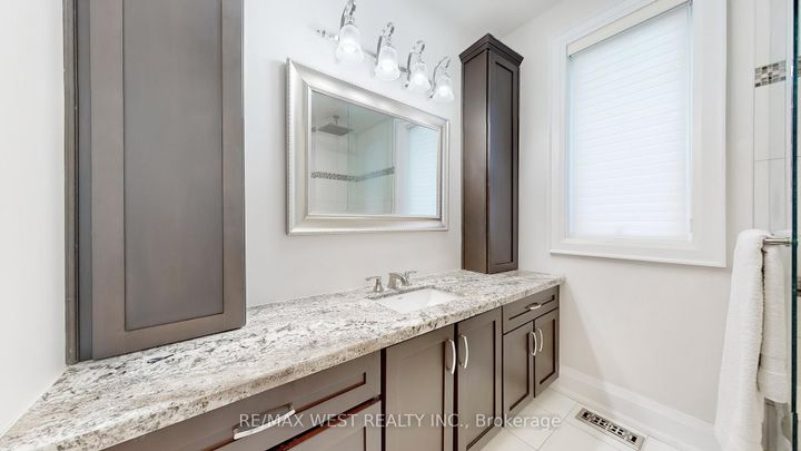 Photo 9 at 30 Goodman Crescent, Maple, Vaughan