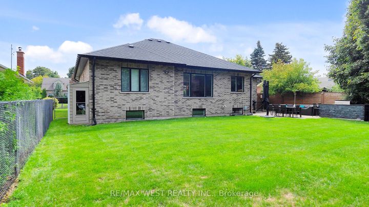 Photo 23 at 30 Goodman Crescent, Maple, Vaughan