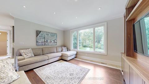 Photo 3 at 30 Goodman Crescent, Maple, Vaughan