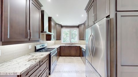 Photo 6 at 30 Goodman Crescent, Maple, Vaughan