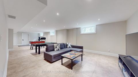 Photo 18 at 30 Goodman Crescent, Maple, Vaughan