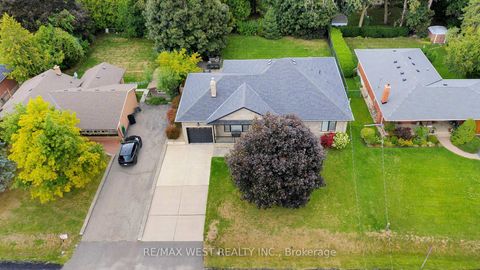 Photo 25 at 30 Goodman Crescent, Maple, Vaughan