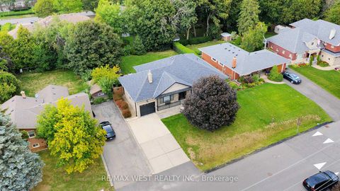 Photo 26 at 30 Goodman Crescent, Maple, Vaughan