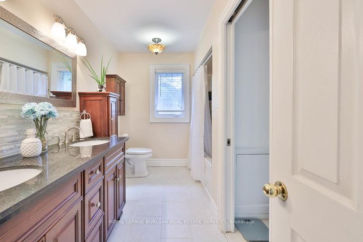 Photo 15 at 112 Sulphur Springs Road, Ancaster, Hamilton
