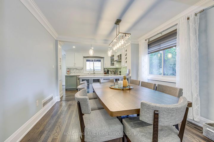 Photo 14 at 7180 Danton Promenade, Meadowvale, Mississauga