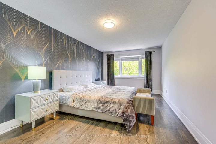 Photo 21 at 7180 Danton Promenade, Meadowvale, Mississauga