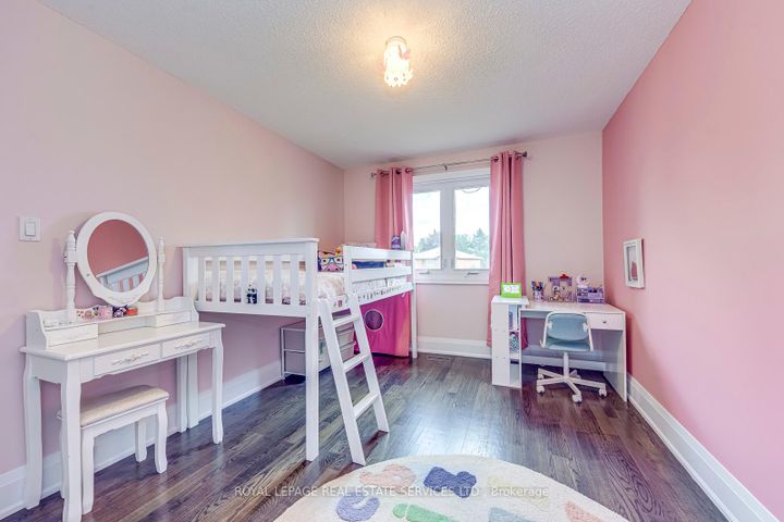 Photo 25 at 7180 Danton Promenade, Meadowvale, Mississauga