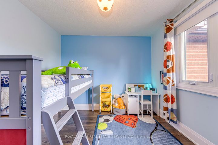 Photo 26 at 7180 Danton Promenade, Meadowvale, Mississauga