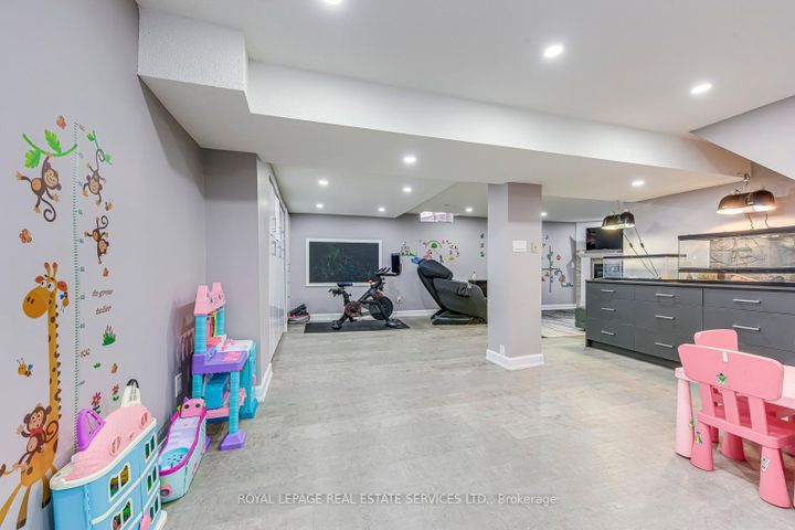 Photo 31 at 7180 Danton Promenade, Meadowvale, Mississauga