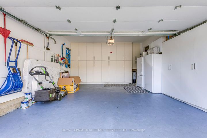 Photo 37 at 7180 Danton Promenade, Meadowvale, Mississauga