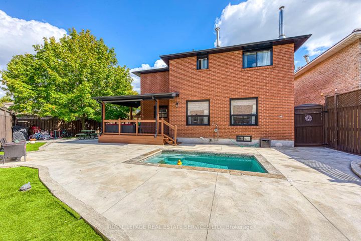 Photo 40 at 7180 Danton Promenade, Meadowvale, Mississauga