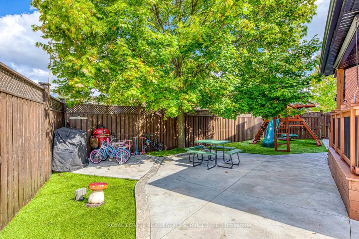 Photo 42 at 7180 Danton Promenade, Meadowvale, Mississauga