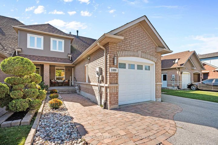 Photo 1 at 1880 Woodgate Court, Samac, Oshawa