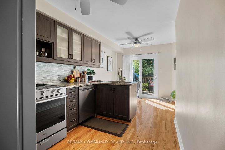 Photo 4 at 1880 Woodgate Court, Samac, Oshawa