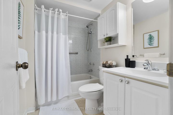Photo 9 at 1880 Woodgate Court, Samac, Oshawa