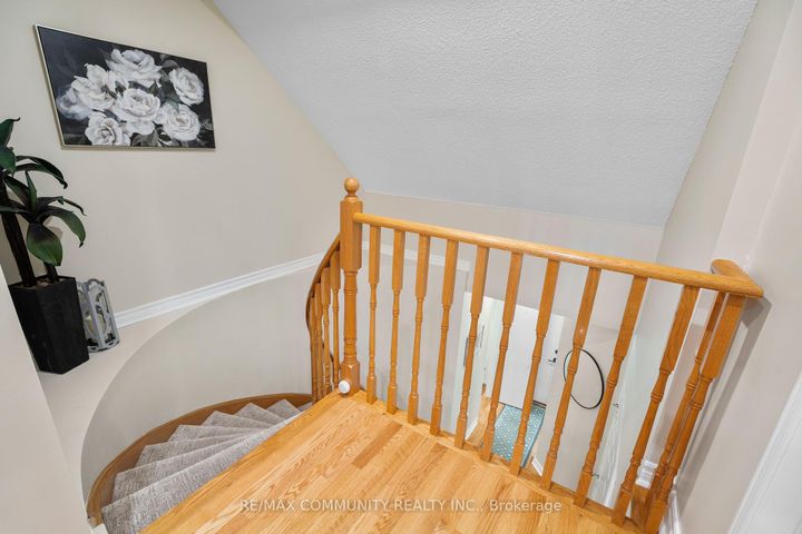 Photo 12 at 1880 Woodgate Court, Samac, Oshawa