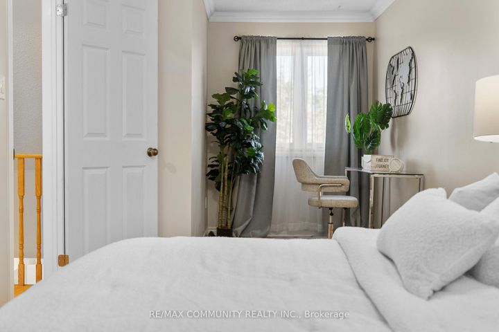Photo 14 at 1880 Woodgate Court, Samac, Oshawa
