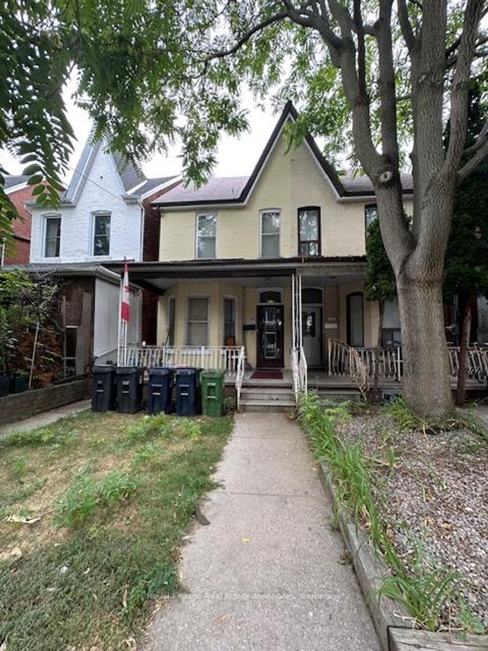 218 Margueretta Street, Dufferin Grove, Toronto by Loree Meneguzzi Real Estate 218 Margueretta Street, Dufferin Grove, Toronto