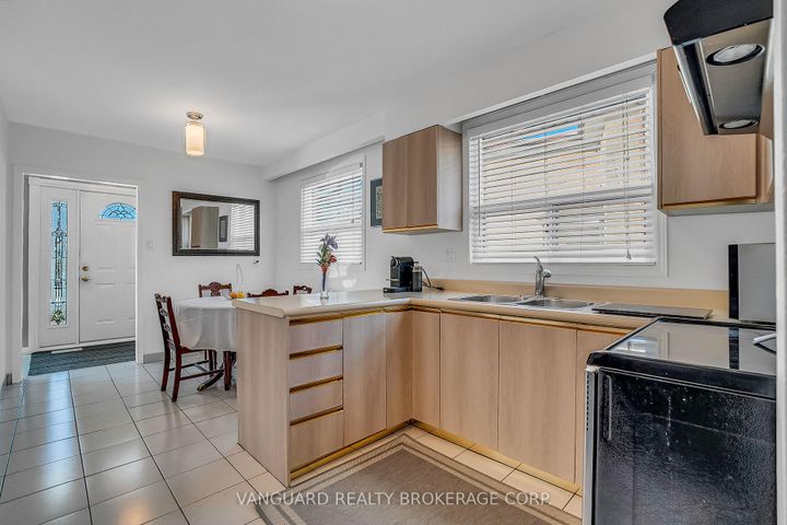 Photo 11 at 61 Gambello Crescent, York University Heights, Toronto