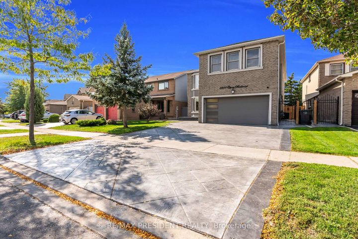 Photo 1 at 6200 Osprey Boulevard, Lisgar, Mississauga