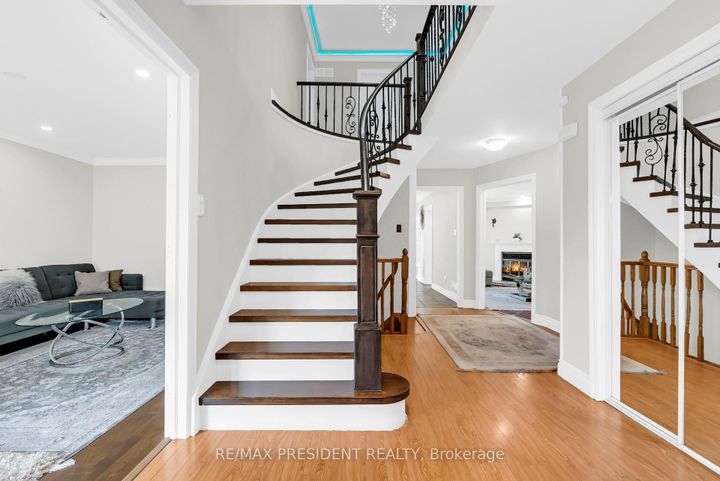 Photo 5 at 6200 Osprey Boulevard, Lisgar, Mississauga