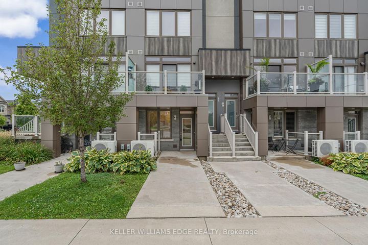 Photo 2 at 3 - 261 Skinner Road, Waterdown, Hamilton