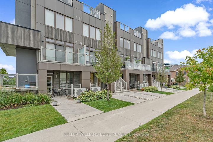 Photo 3 at 3 - 261 Skinner Road, Waterdown, Hamilton