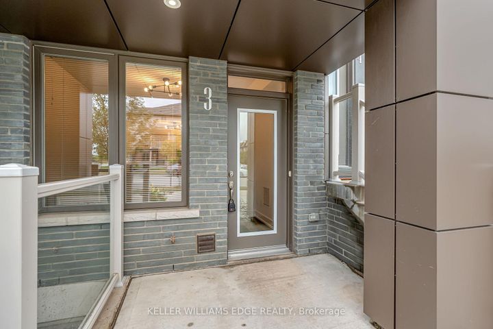 Photo 4 at 3 - 261 Skinner Road, Waterdown, Hamilton