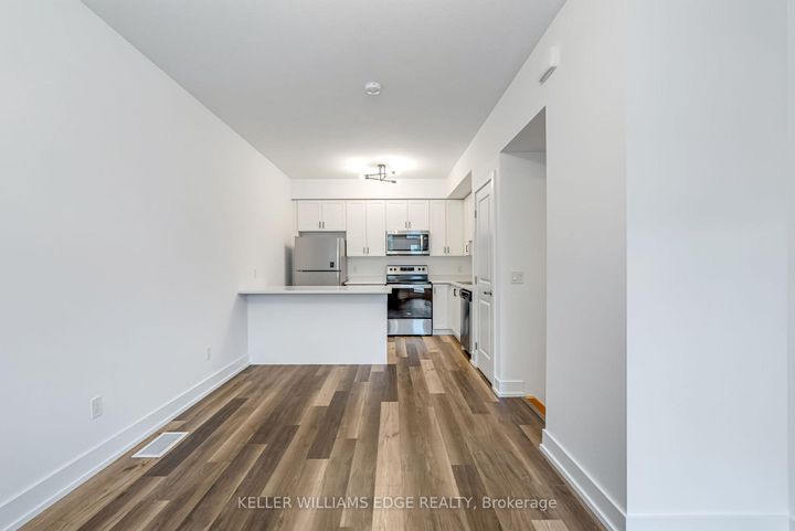 Photo 11 at 3 - 261 Skinner Road, Waterdown, Hamilton