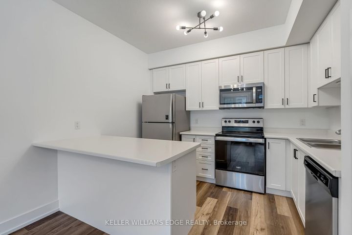 Photo 14 at 3 - 261 Skinner Road, Waterdown, Hamilton
