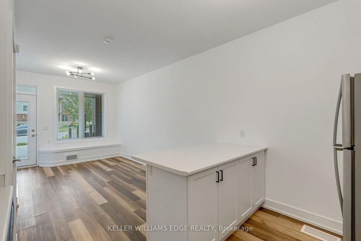 Photo 15 at 3 - 261 Skinner Road, Waterdown, Hamilton