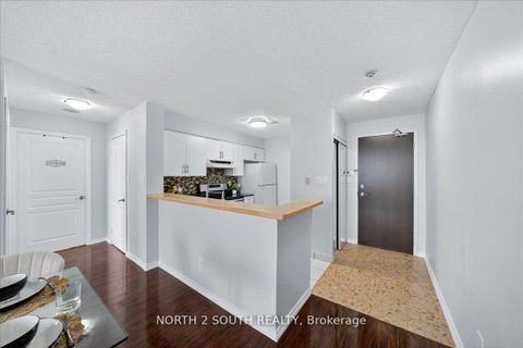 Photo 9 at 916 - 29 Northern Hts Drive, Langstaff, Richmond Hill Photo 9 at 916 - 29 Northern Hts Drive, Langstaff, Richmond Hill