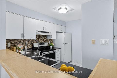 Photo 10 at 916 - 29 Northern Hts Drive, Langstaff, Richmond Hill