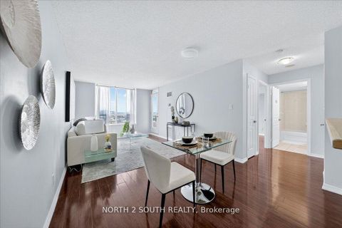 Photo 16 at 916 - 29 Northern Hts Drive, Langstaff, Richmond Hill Photo 16 at 916 - 29 Northern Hts Drive, Langstaff, Richmond Hill