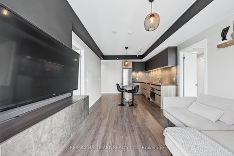 Photo 17 at 901 - 7950 Bathurst Street, Beverley Glen, Vaughan