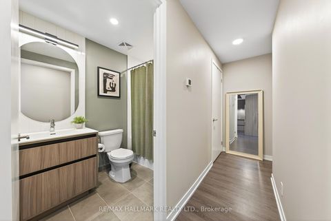 Photo 23 at 901 - 7950 Bathurst Street, Beverley Glen, Vaughan